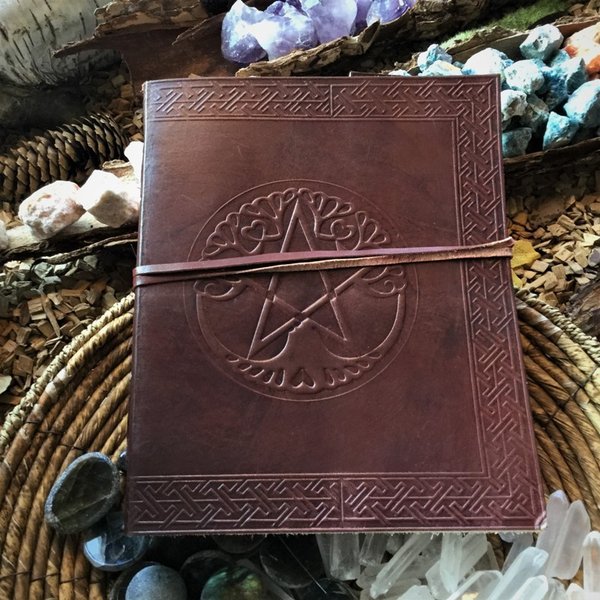 Großes Lederbuch – Buch der Schatten mit Pentagramm