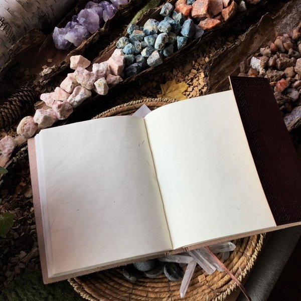 Großes Lederbuch – Buch der Schatten mit Pentagramm